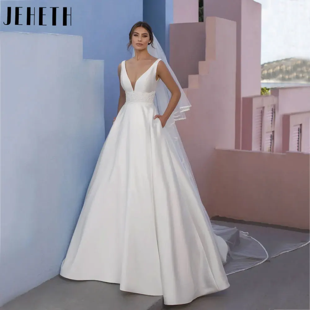 JEHETH Spaghetti Straps Satin V-Neck Bridal Dresses Backless Sleeveless Wedding Gowns Back Buttons Robe De Mariée Custom Made
