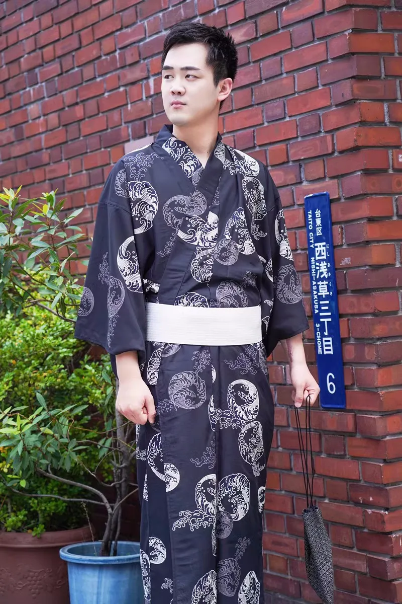 Japanese Men's Kimono Yukata Traditional Style Samurai Robe Cosplay Clothing Wrinkle-resistant fabric wicks sweat dries quickly