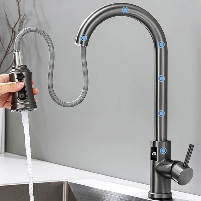 ก๊อกน้ำอ่างล้างจานแบบดิจิตอลสีเทา พร้อมหัวฉีดแบบดึงลง ก๊อกผสมน้ำร้อนน้ำเย็นแบบสัมผัสสำหรับห้องครัว 3 ก๊อกน้ำอ่างล้างจานแบบดิจิตอลสีเทา พร้อมหัวฉีดแบบดึงลง ก๊อกผสมน้ำร้อนน้ำเย็นแบบสัมผัสสำหรับห้องครัว 3