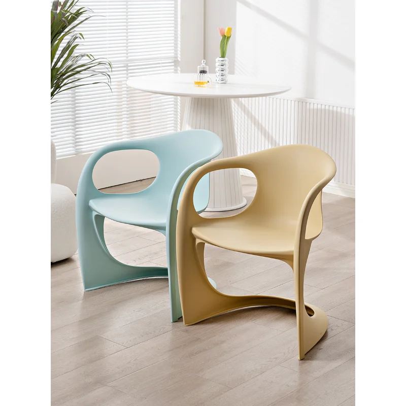 

Nordic plastic dining chair, cream style designer, creative leisure armchair, coffee shop lounge, meeting and negotiation chair