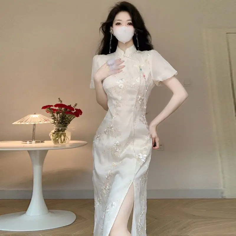 

New Chinese Style Chinese Style Improved Qipao Youth Embroidery Slim Fit Split High end Exquisite Dress Summer