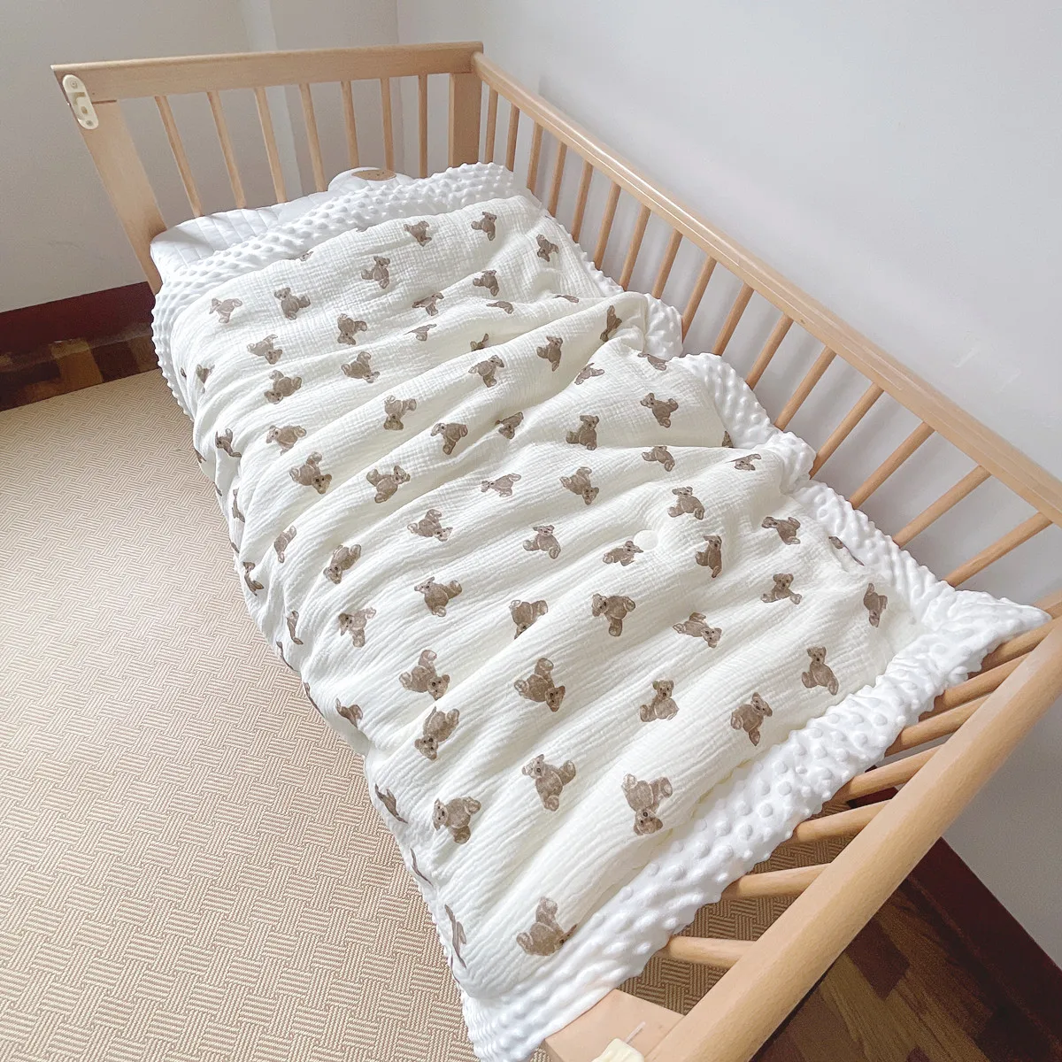 Yuan frost baby Korean bear bean fleece children's quilt autumn and winter baby quilt kindergarten four seasons gauze