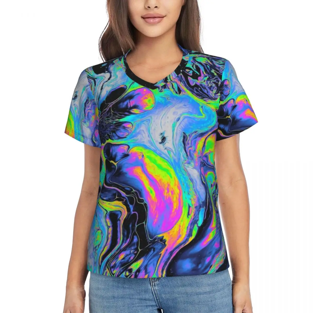 

Футболка с V-образным вырезом и принтом под мрамор