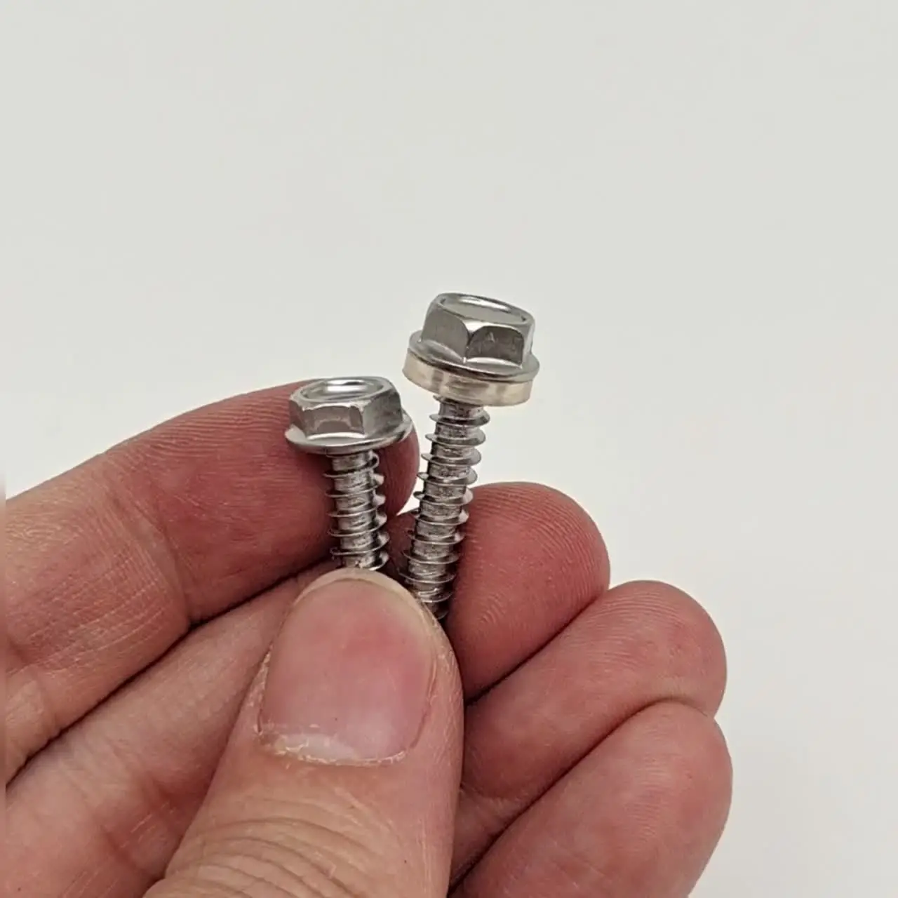 10szt M4.2 M4.8 M5.5 M6.3 410 Stal nierdzewna Zewnętrzna łeb sześciokątny Wiertło ogonowe Śruba samogwintująca z podkładką PVC Uszczelka