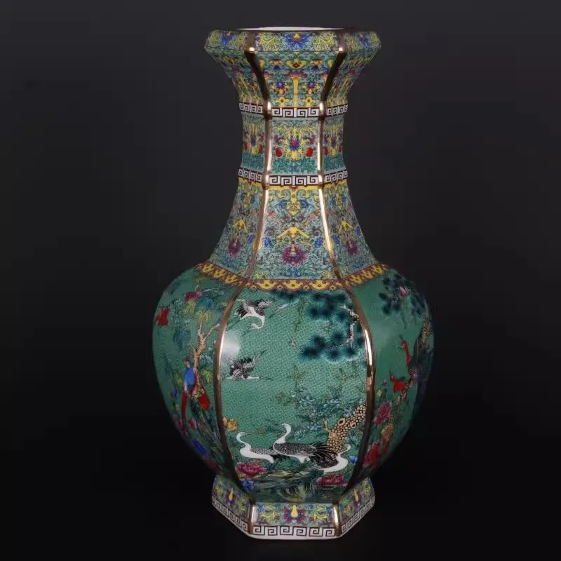 

Collection of Antiques and Antiques in Jingdezhen, Qing Dynasty Qianlong Enamel Colored Flower and Bird Hexagonal Vase, Antique