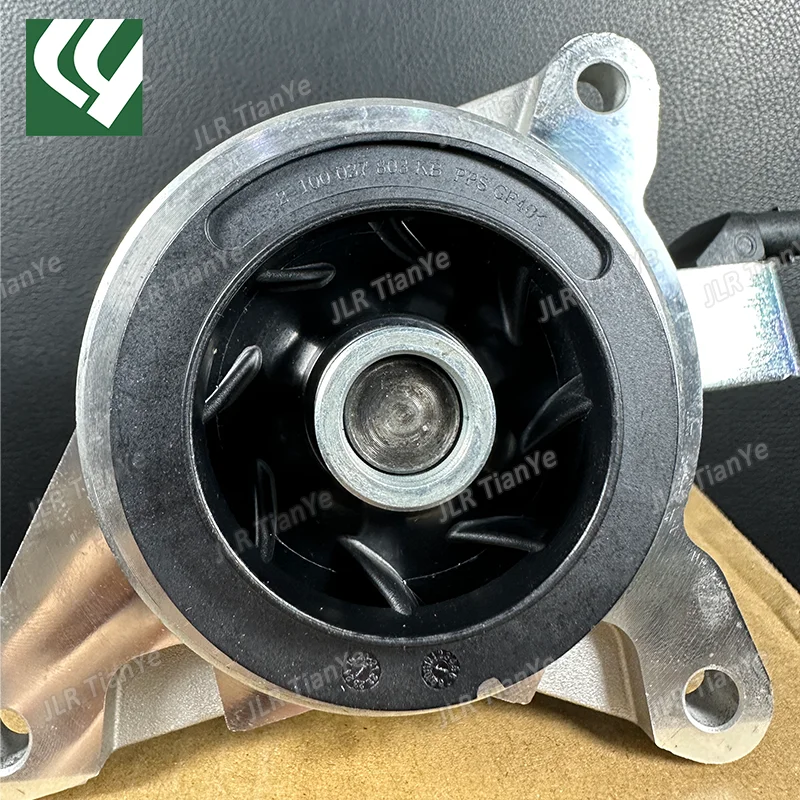 Electronic Engine Cooling Water Pump cooling water pump for Range Rover 3.0 diesel LR089625 LR061982 JDE39951