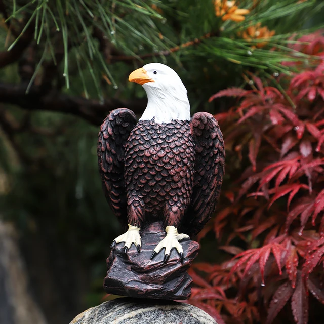 Statue de jardin suspendue en forme d'aigle chauve, Sculpture d'oiseau en résine multicolore, décoration d'arbre pour pelouse, porche, cour, Patio 2
