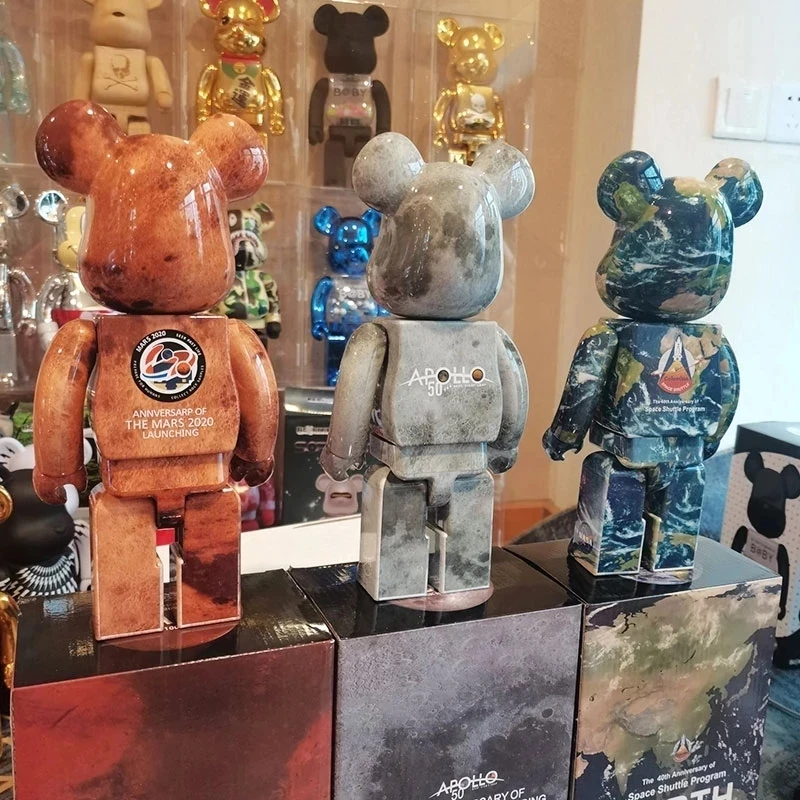 

Figurines for Interior 28cm Bearbrick 400% Be@rbrick Hands and Feet Can Rotate Games Home Decoration Living Room Desk Ornaments
