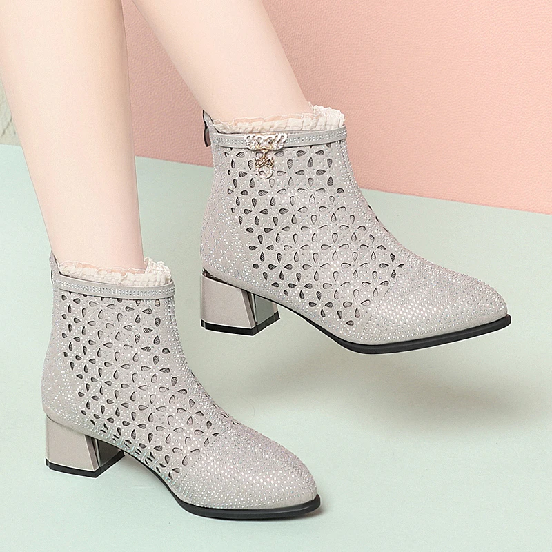 2025 neue Frauen Sandalen