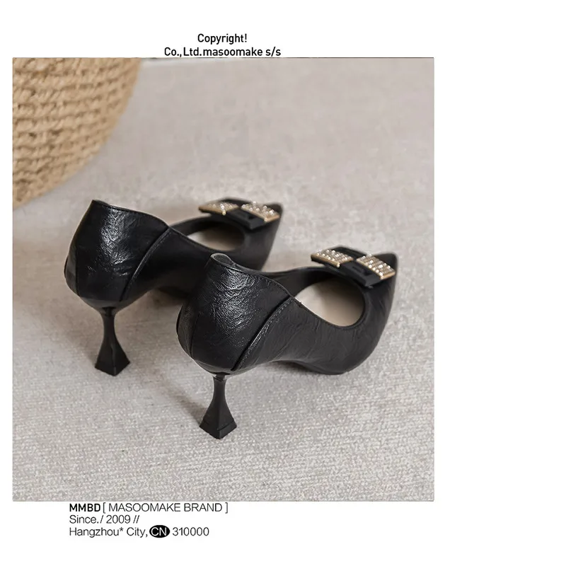 2024 Tidlige forårsnye højhælede, slanke hæle, spidse vanddiamantspænde, bløde læderarbejdssko_voghion.com