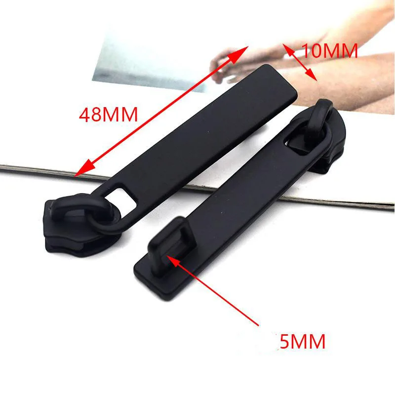 10-100pc Wholesale Black 8# Nylon Zipper Sickle Head Luggage Lock Hole Zipper Sliders for No.8 Nylon Zipper Lock Hole Puller DIY