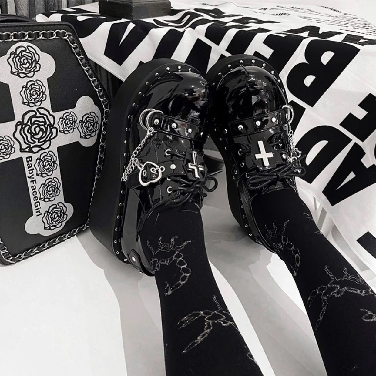 Gothic Punk Thi Heel oes Women's Spring 2025 New Sle Sweet Cool Spicy Platform Slip-On Faionable Casual Loers