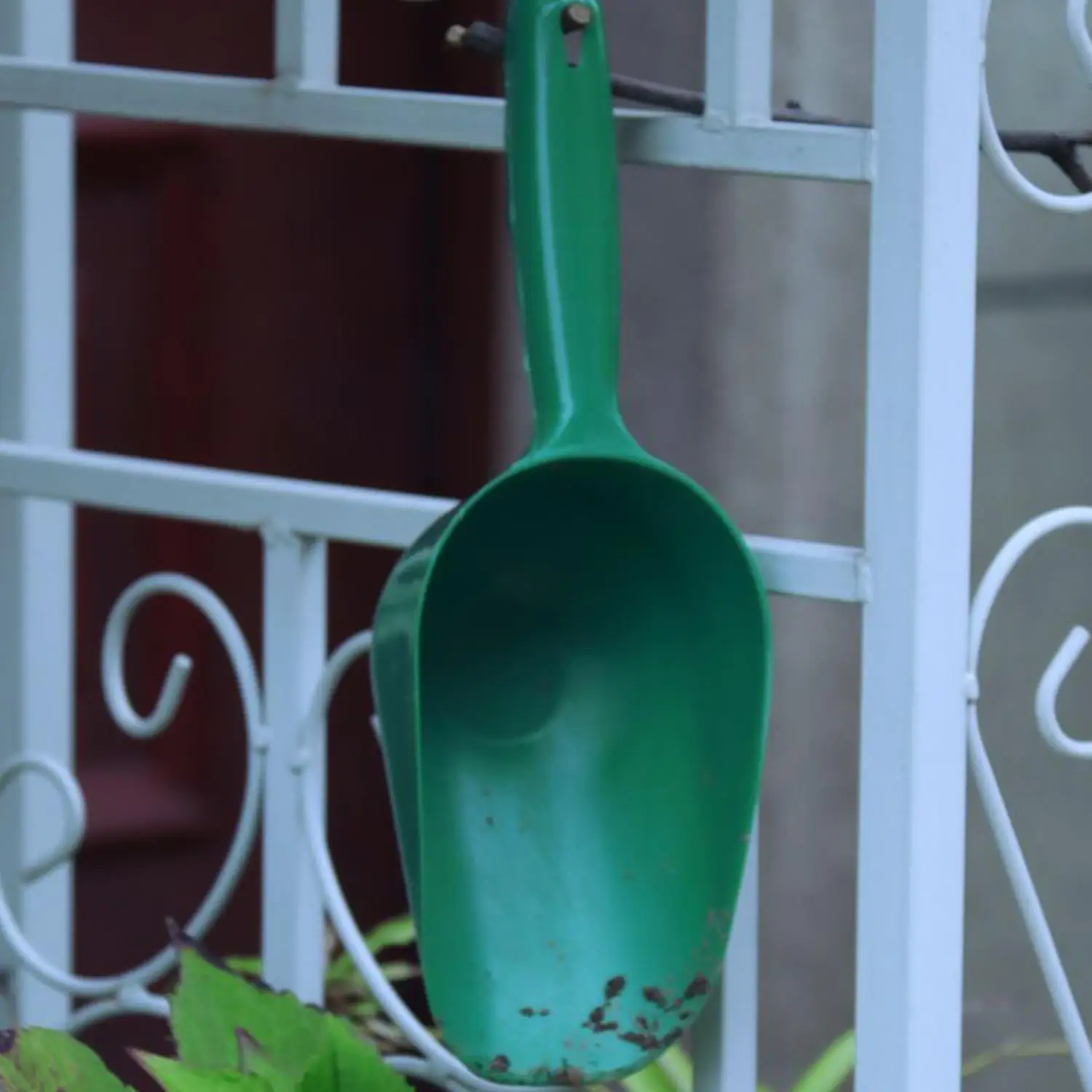Garden Scoop Multi-function Soil Plastic Shovel Spoons Digging Tool Cultivation