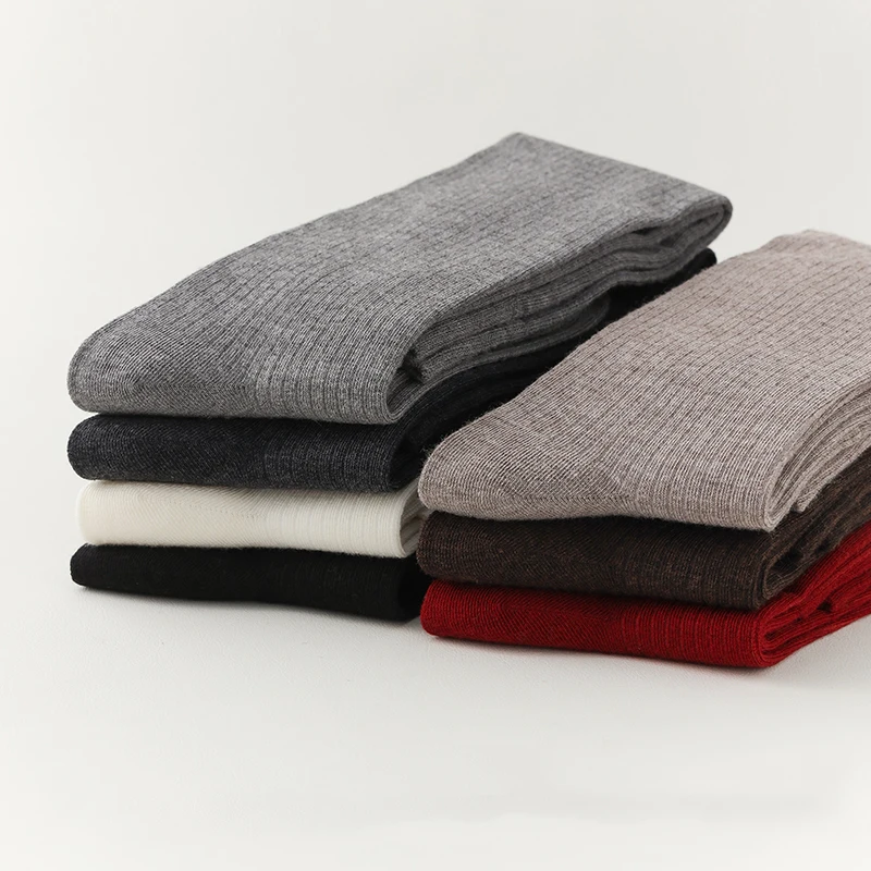 Autumn/Winter Women's Knee And Calf Mid Length Socks Lightweight And Warm Cold-proof Fine Wool Stripes