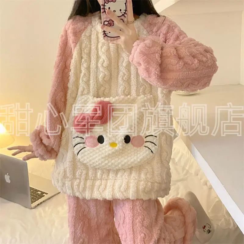 

Sanrio Coral Velvet Pajama Women's Winter Thick Warm Long Sleeve Loose Sweet HelloKitty Mymelody Pochacco Flannel Homewear Set