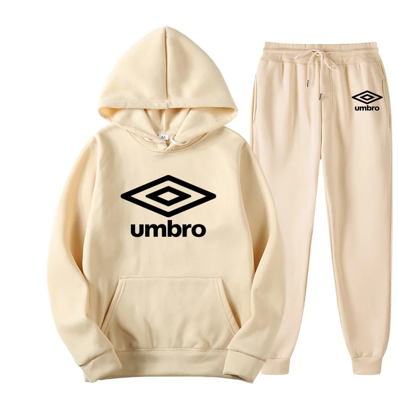Рисунок 4 - Новый однотонный костюм Umbro с