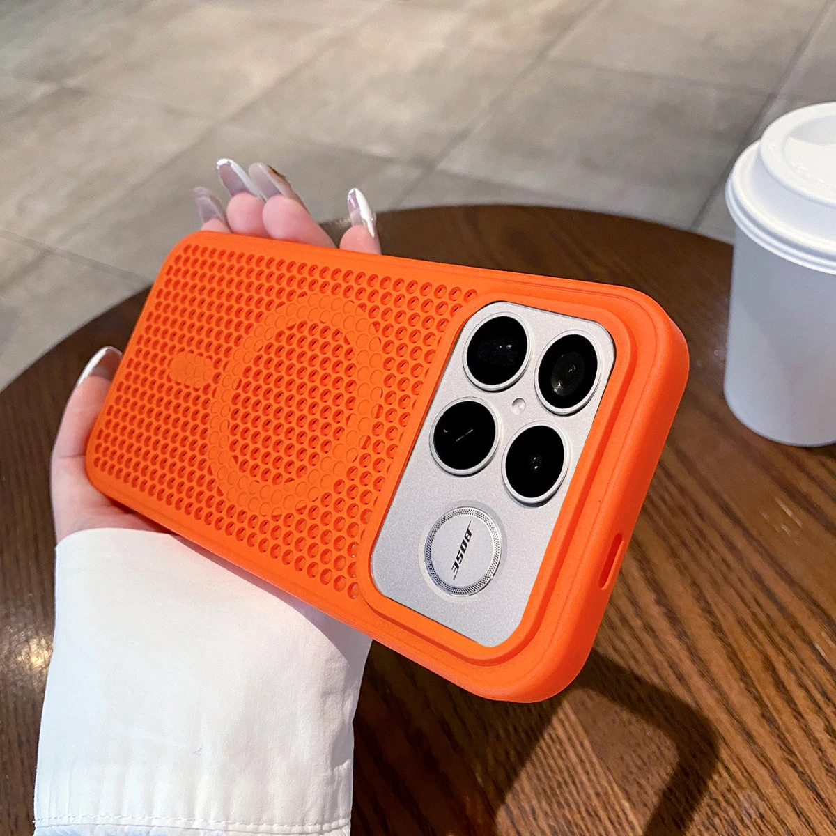 Magnetic Mesh Heat Dissipation Shockproof Matte Case with Soft Bumper