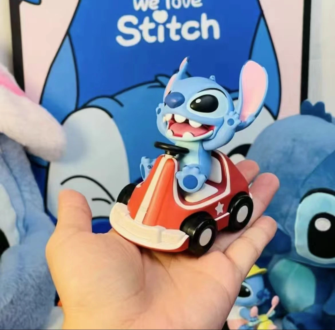 Boîte aveugle de la série Disney Stitch Trip, figurine d'action, modèle de dessin animé, jouet de décoration de bureau, cadeau d'anniversaire et de noël