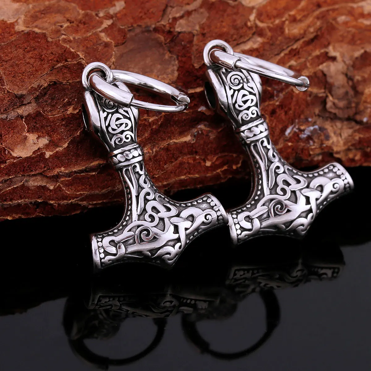 

Stylish Vintage Stainless Steel Thor's Hammer Earrings Nordic Teen Odin Amulet Stud Men's Valknut Jewelry Unisex