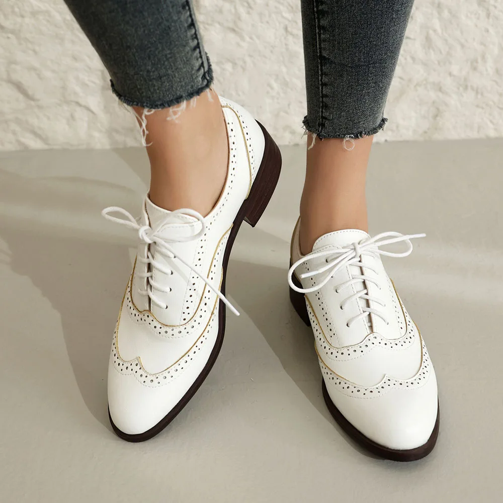 Plus Size 48 Retro Women Carved Wings Pumps Pointed Toe Lace Up Block Heels Brogue Shoes Preppy Pumps For Women 4