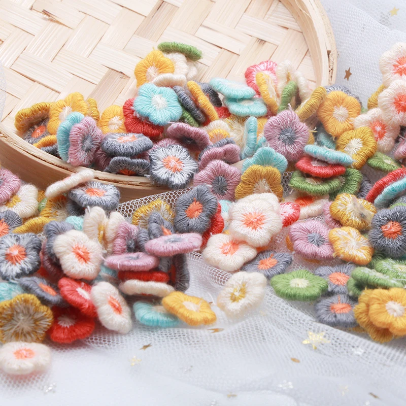 50Pcs 15mm Mini Multicolor Wool Knitting Plum Blossom Flower For Girls Plush Hairpin Children's Clothing DIY Decor Accessories