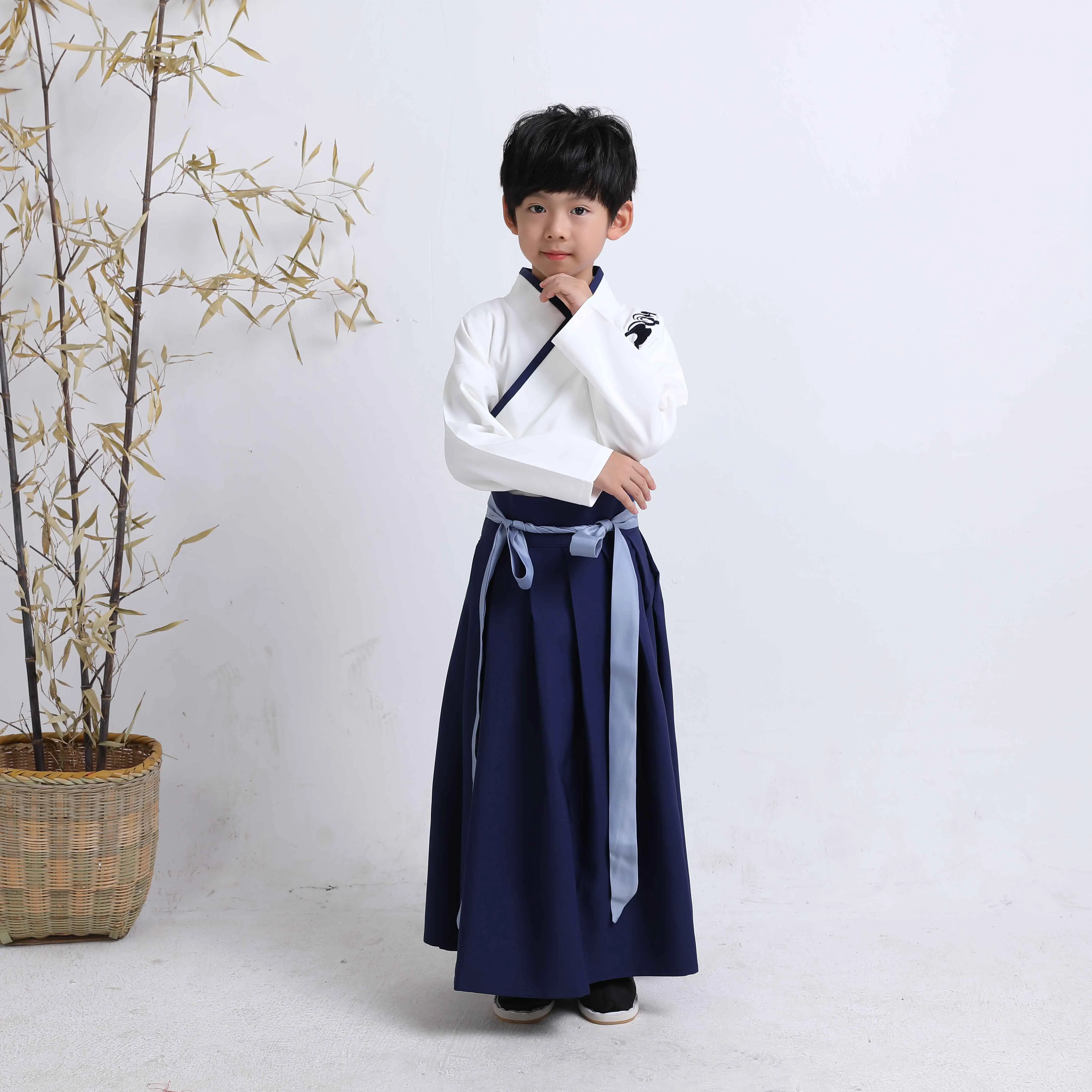 

Ancient Hanfu Robe Chinese Costume for Children National Tang Dynasty Vintage Dance Suit Tops + Dress Stage Performance Outfit