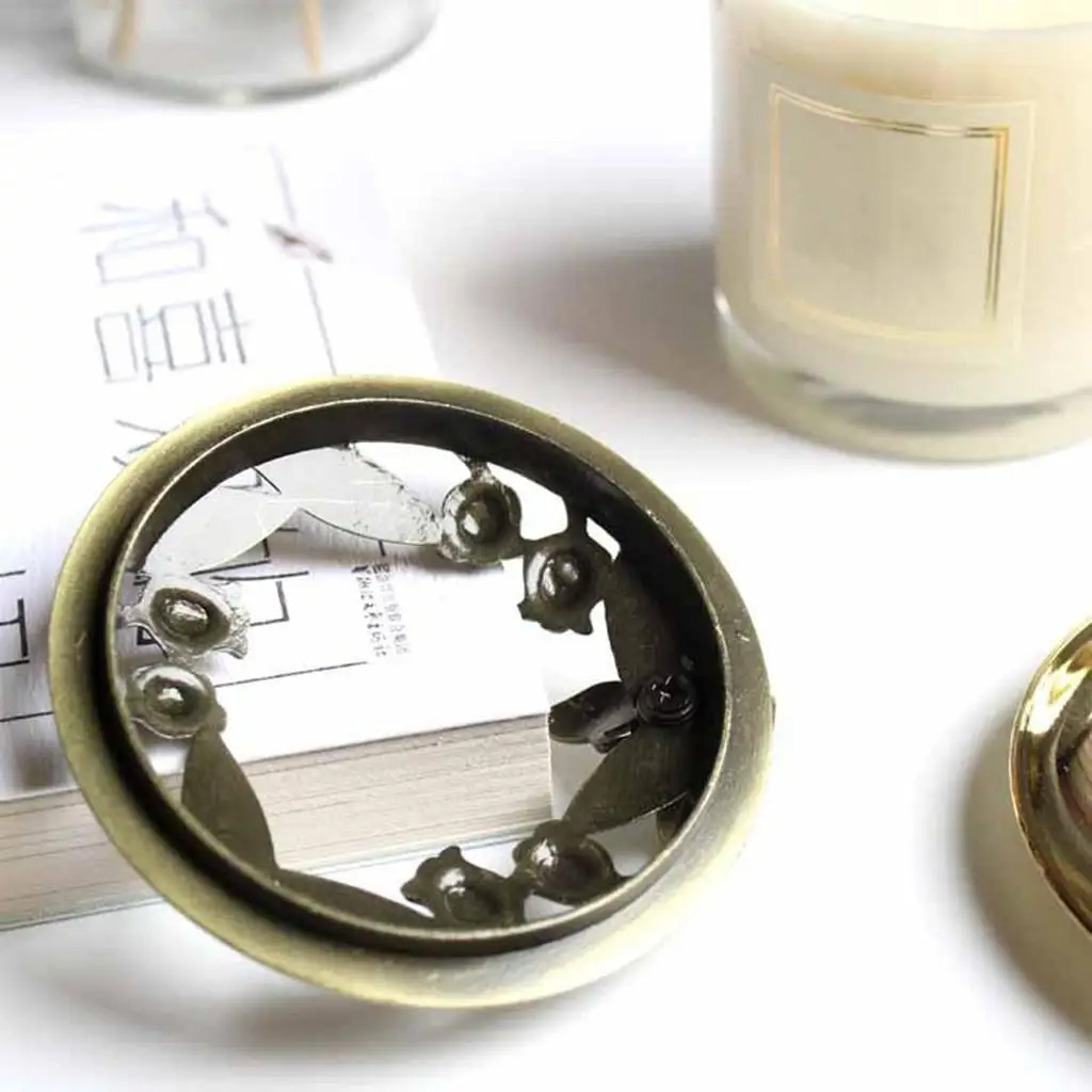 Vintage Flower Patterns Candle Jar Cover Lid Retro Style Decorative Candles Incense Topper Cap Hollow Out Metal Shade Sleeves Candle Topper