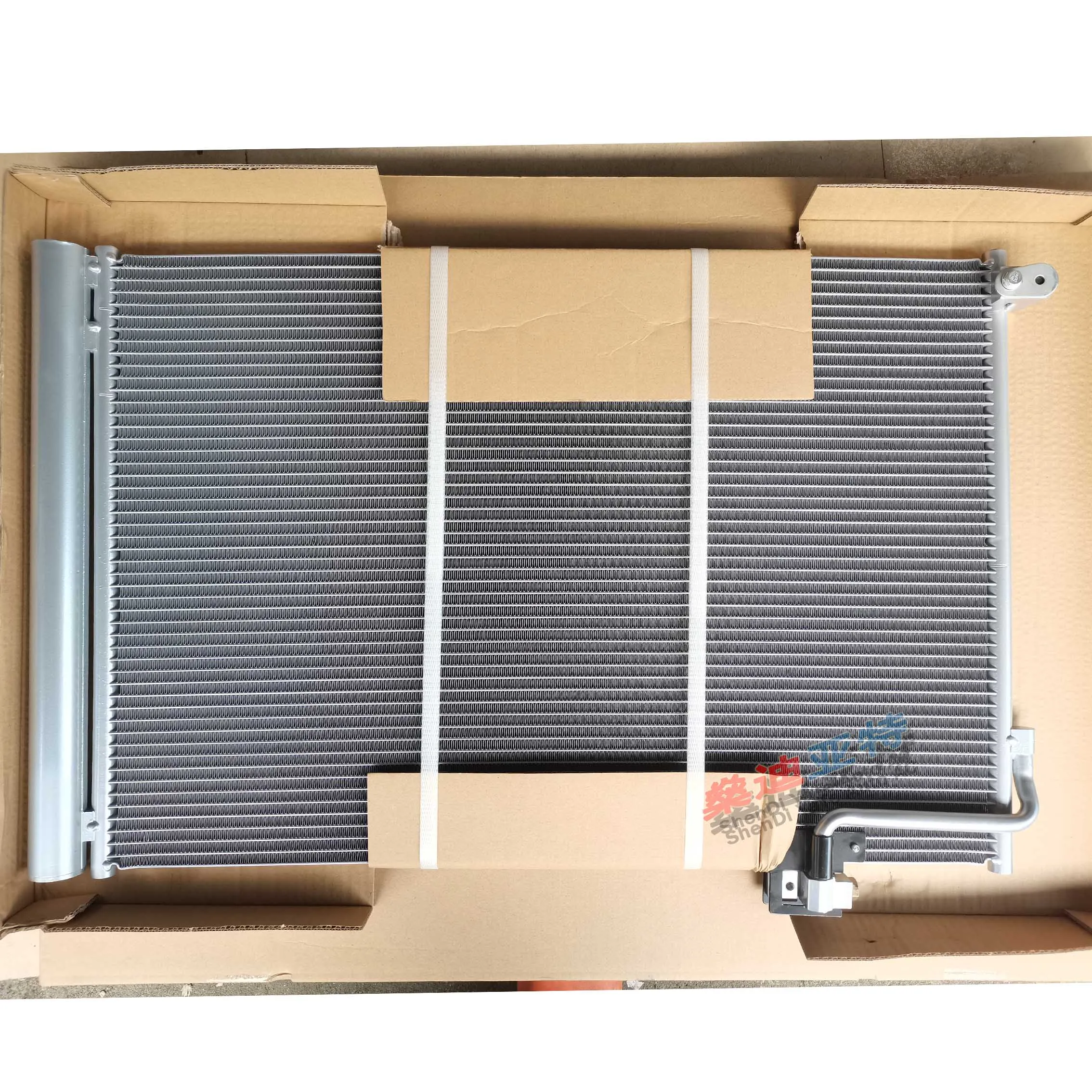 Air Conditioning A/C Condenser For Mercedes-Benz W204 C204 S204 C218 X218 W212 S212 R231 R172 C197 R197 1975000054 A1975000054