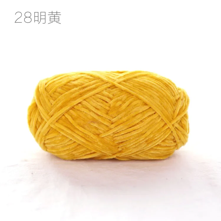Pear Lustre Chenille Yarn - 148 Meters of Soft Pleuche Wool for Handcrafted Crochet Projects