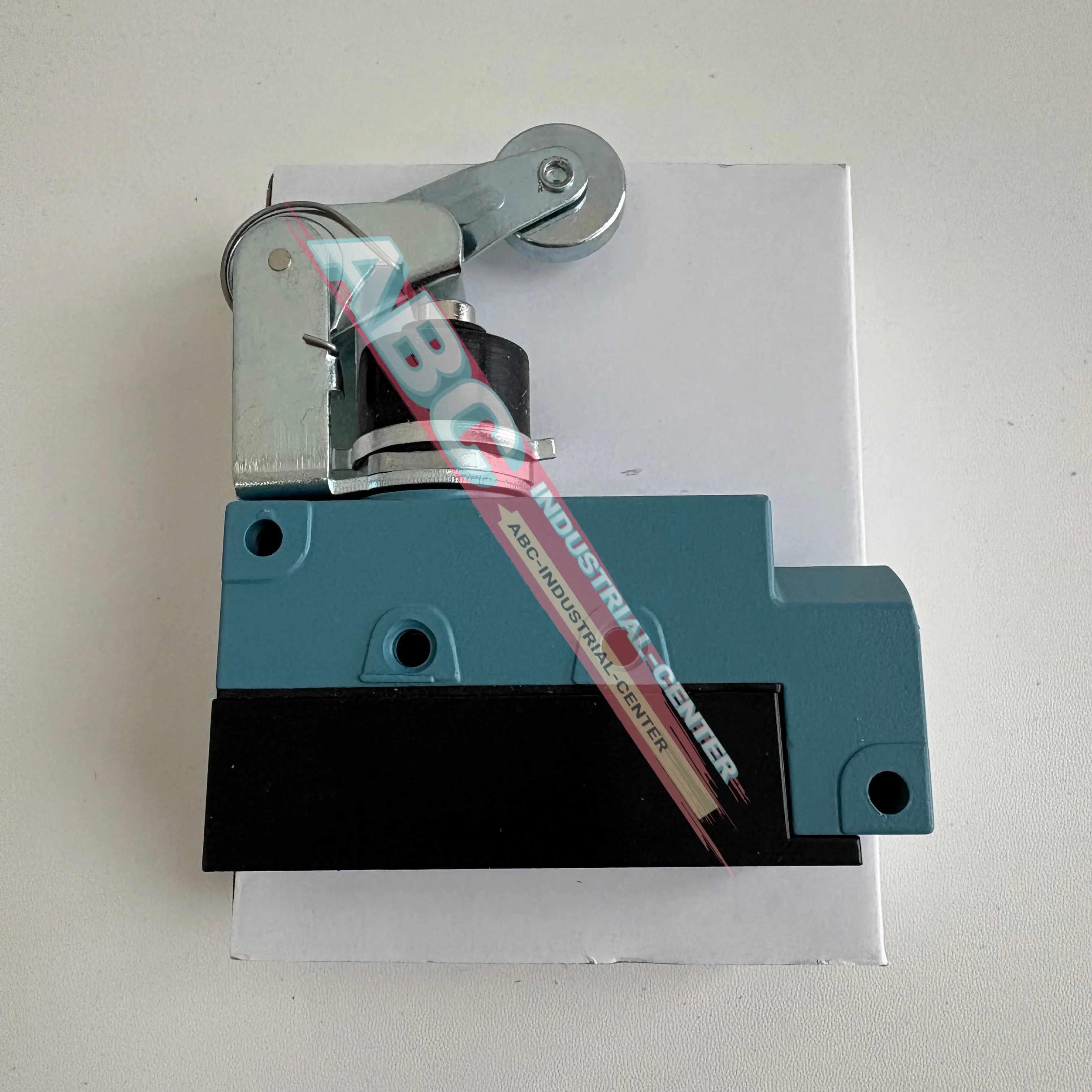 BZE6-2RQ2 리미트 스위치 새 제품(박스 포함)