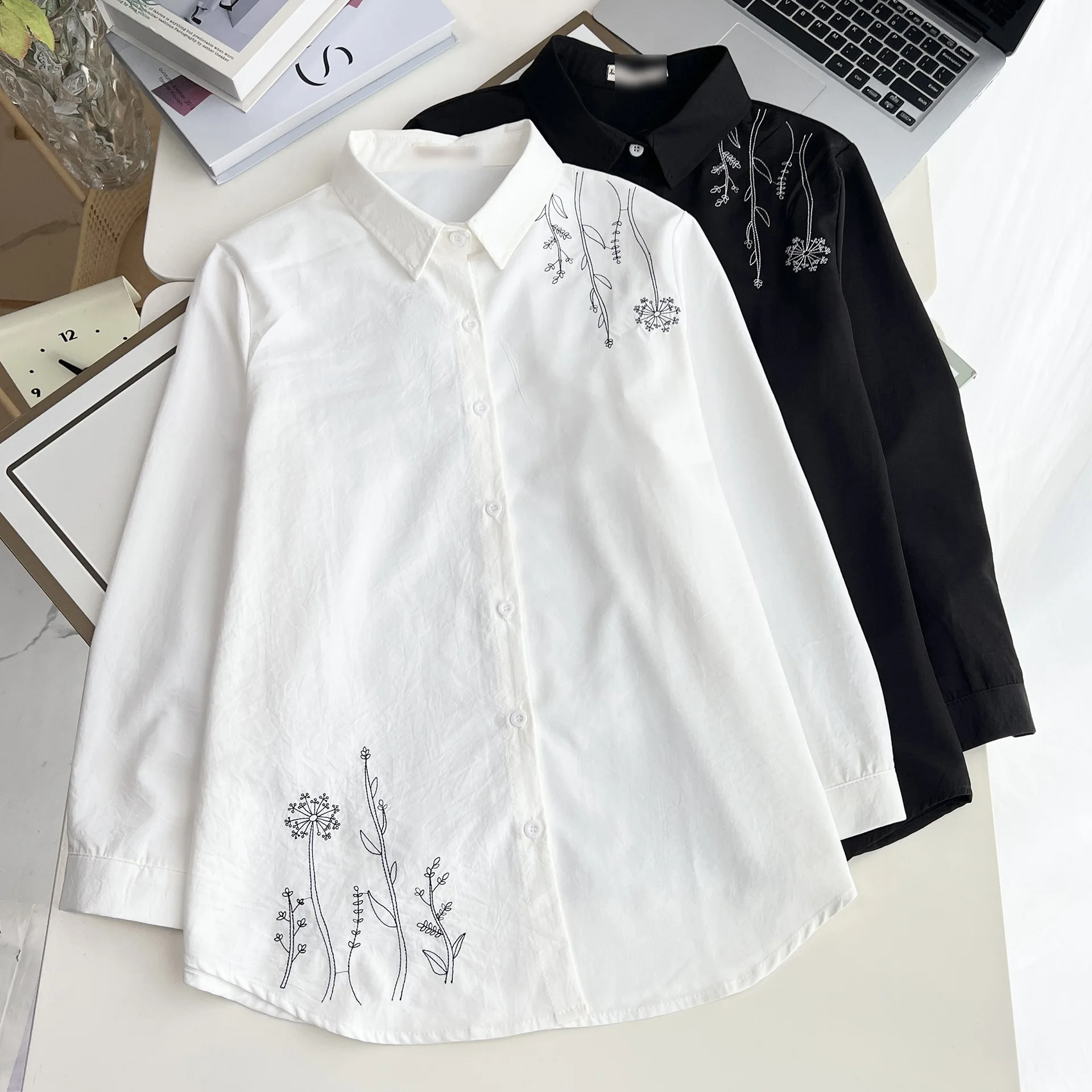 Fashion Plus Size Women's Blouses Autumn Artistic Style Embroidery medium-length Long Sleeve Shirt 8594