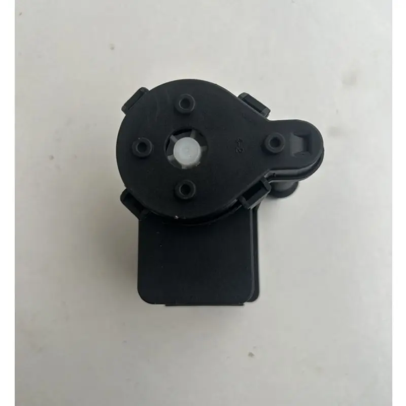 Suitable for Samsung dryer clothes drainage pump DC31-00105B B13-5AE12120 washing machine drain pump motor drain pump filter