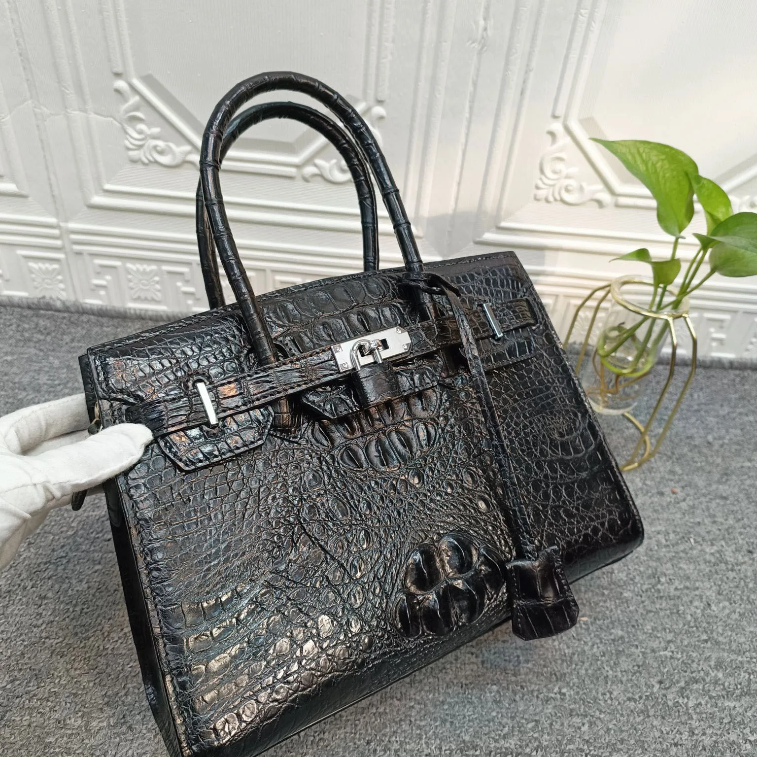 

High-end temperament luxury brand crocodile skin Birkin bag, classic fashion business women's handbag