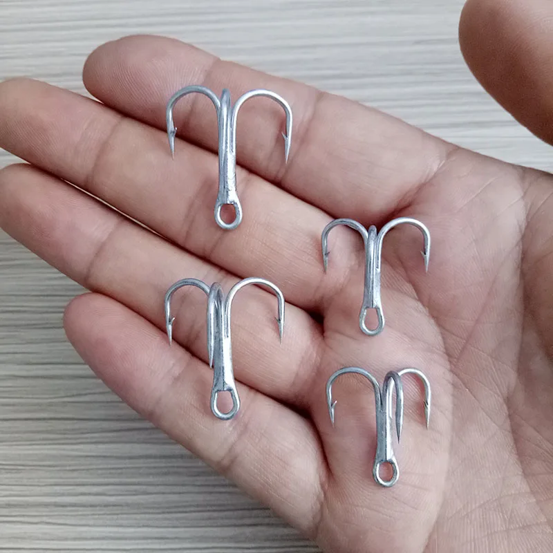 10pcs Thick Treble Hook Strong Silvery and Black Fishing Hook Saltwater  Fishhook Barbed Sea Triple Hook