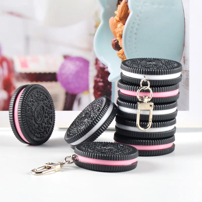 Oreo-Llavero con forma de galleta para mujer, accesorio divertido de PVC, simulación de aperitivos, comida, coche, teléfono, bolsa, colgante, adornos, joyería, Llaveros