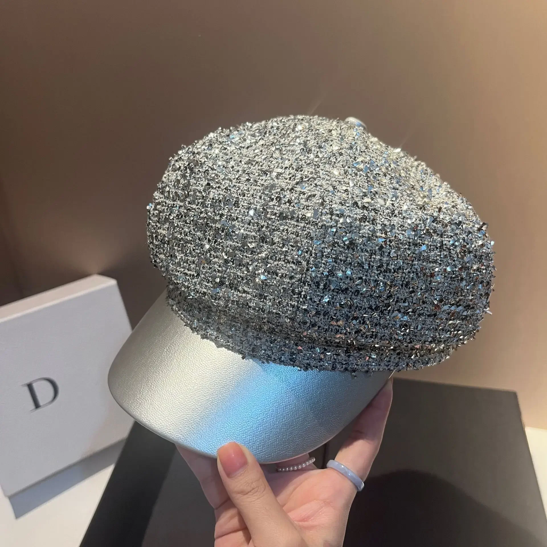 

2023 new silver bright silk rhinestone octagon hat Korean fashion leather brim hat small fragrance outdoor leisure painter hat