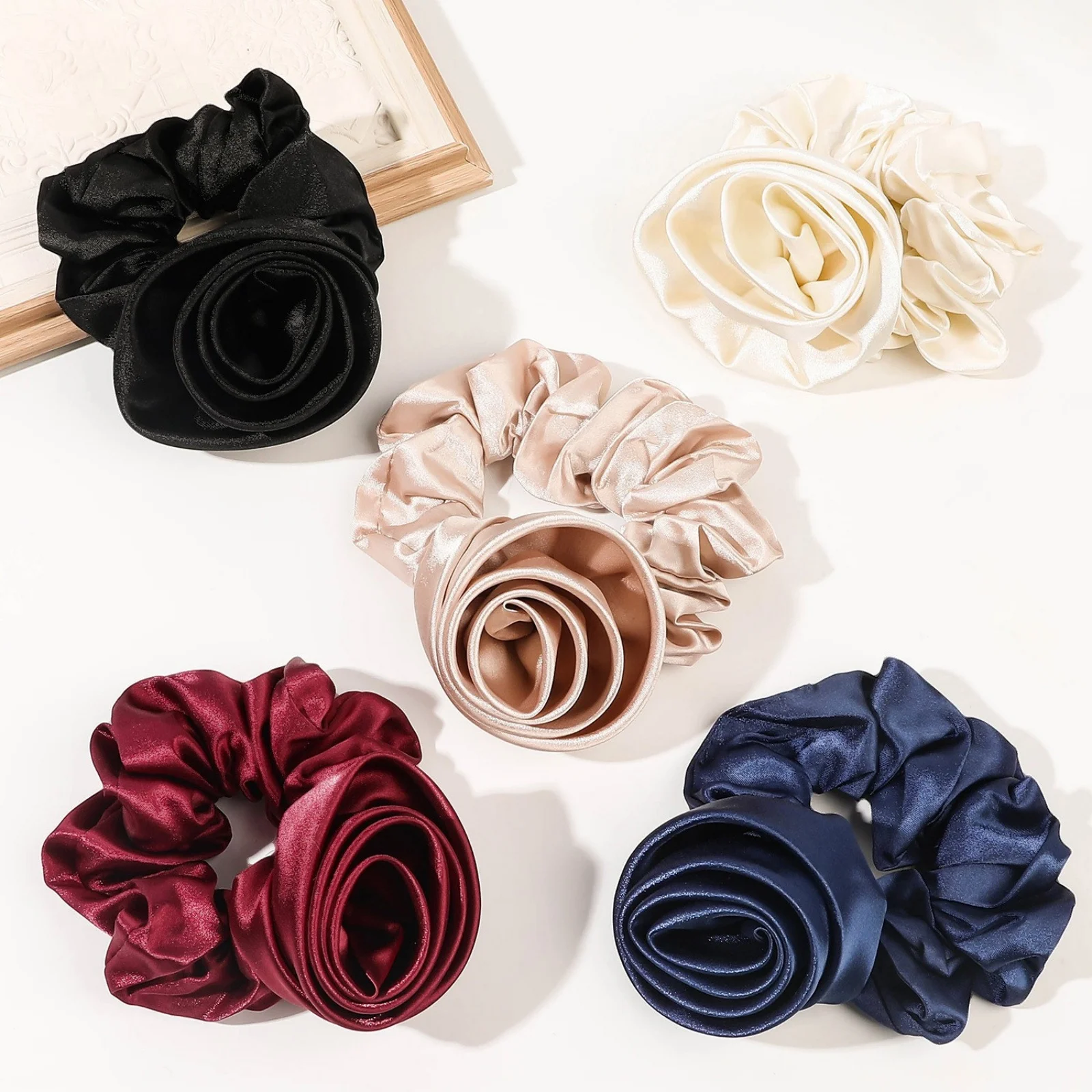 1PC Pack Rose - Shaped Hair Scrunchies, Elegant Flower Hair Ties, Ideal for Women's Stylish Ponytails and Buns