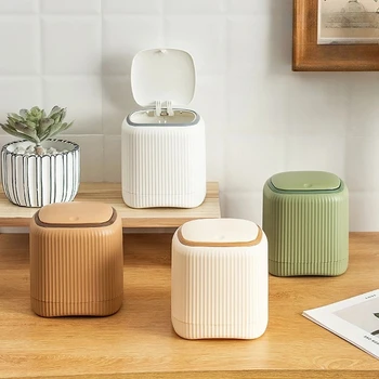 มินิเดสก์ท็อปถังขยะพร้อมฝาปิดด้านนอกถังขยะห้องนอนโต๊ะทํางานกล่องเก็บ Made พลาสติกทนทาน Home Supplies 1