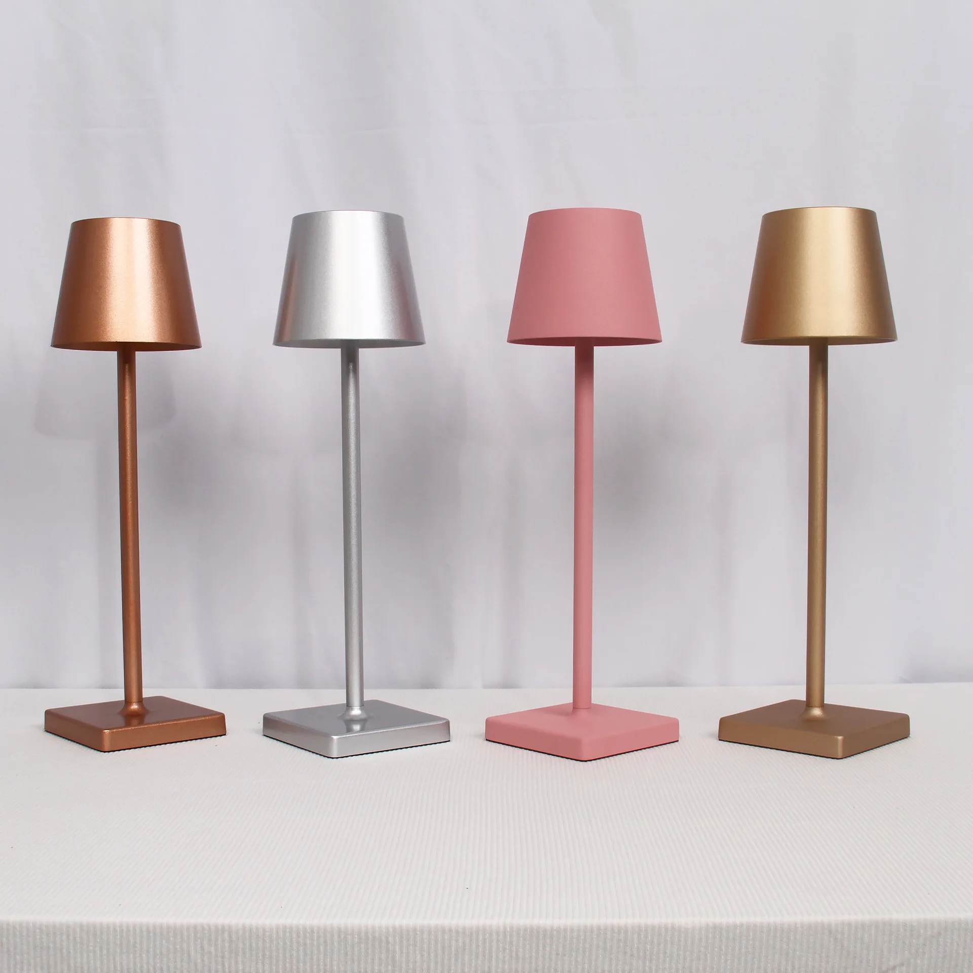 

High Foot Desk Lamp Modern and Minimalist Atmosphere Decoration Desk Lamp Retro Restaurant Bar Touch Three Colors