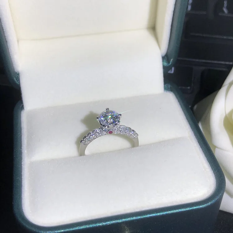 Boutique PT950 platinum diamond ring female inlaid ruby fourclaw female ring moissanite 1 carat for girlfriend