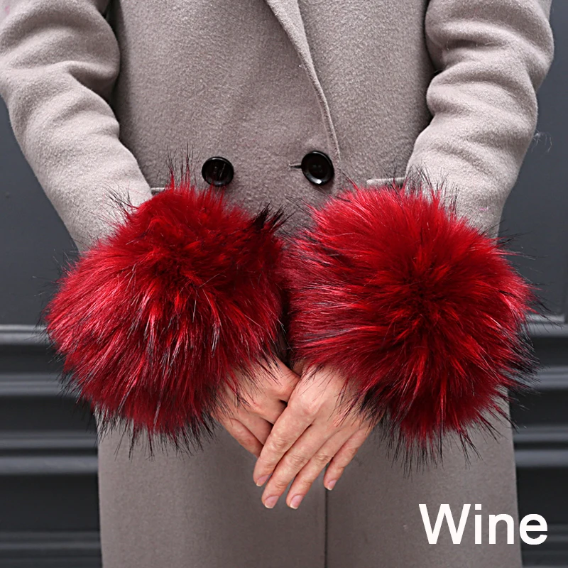 Bangle bracelet Women Plush Bracelet Warm Wristband Arms Faux Fox Fur Cuff Oversleeve Winter Elegant Luxury Windproof