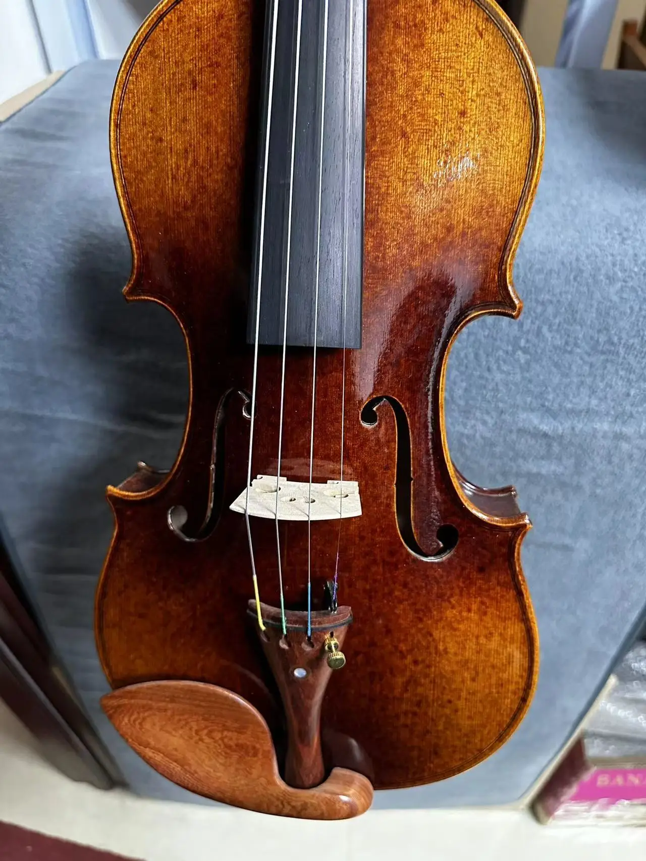 

Factory shot 4/4 antique violin with high quality free shipping