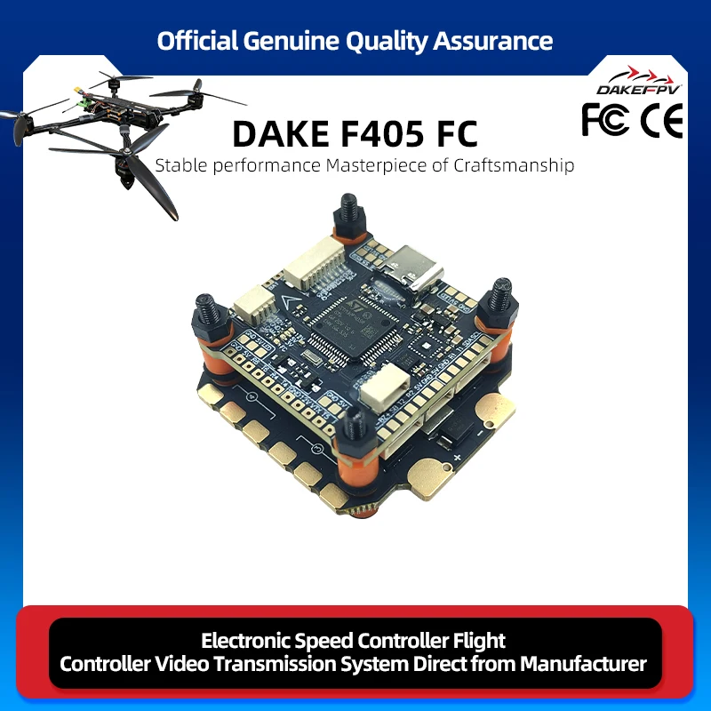 Vue rapprochée du DAKEFPV F405-Y6 Flight Controller Stack avec dissipateurs thermiques