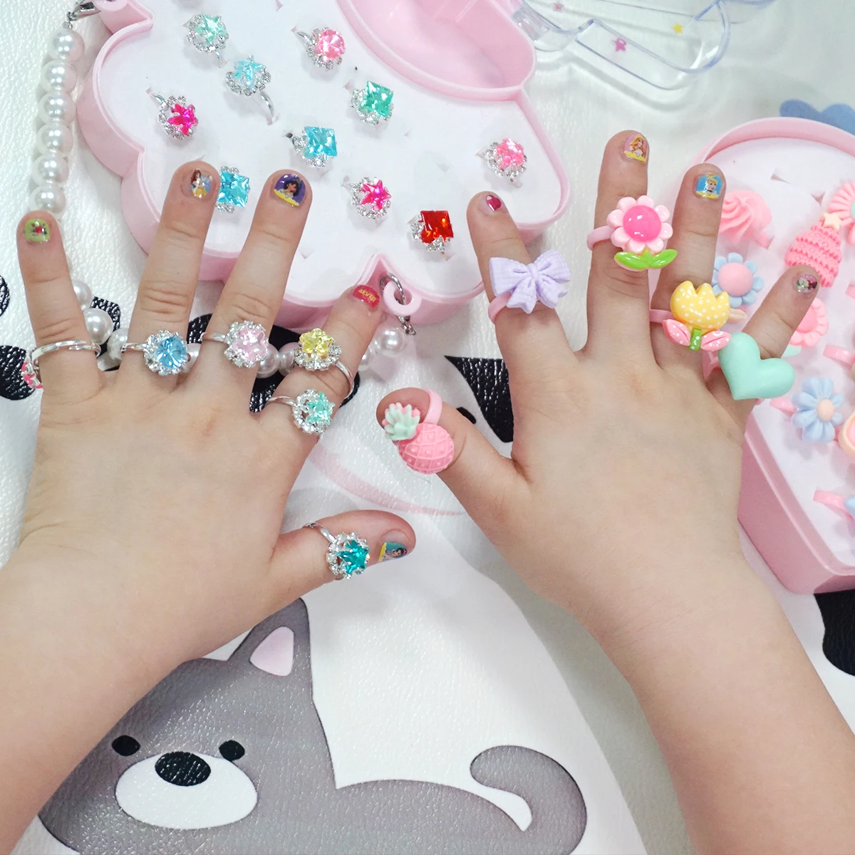 20Pcs Cartoon Little Girl Rings Mini Animals Flowers Children Jewelry Set With Love Display Bag Pretend Play Dress Up Rings