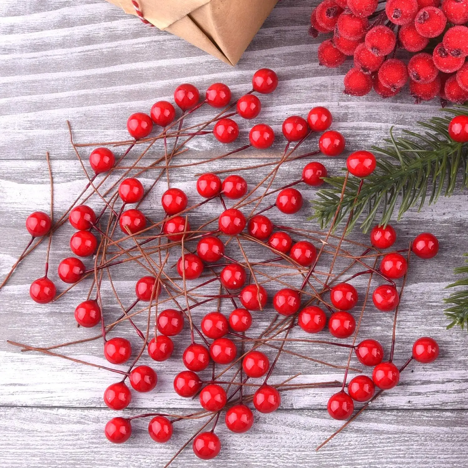 300 Pcs Baies de Houx de No&euml;l Mini Baies Artificielles pour D&eacute;corations No&euml;l D&eacute;corations Guirlande Fournitures