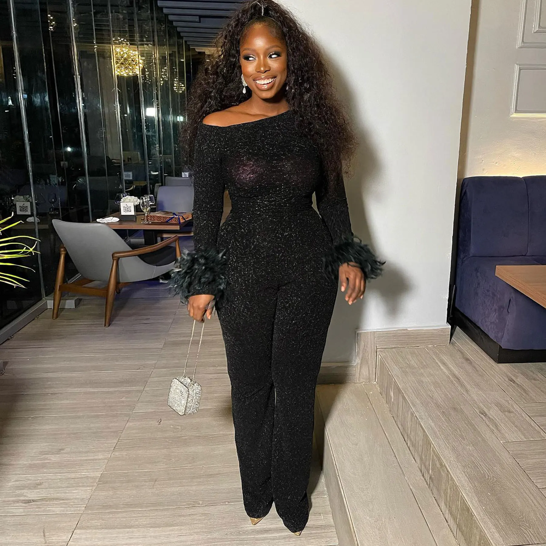 

Модель 2024 года, жаккардовый пикантный стрейч жаккардовый, блестящий, модифицированный, диагональное плечо