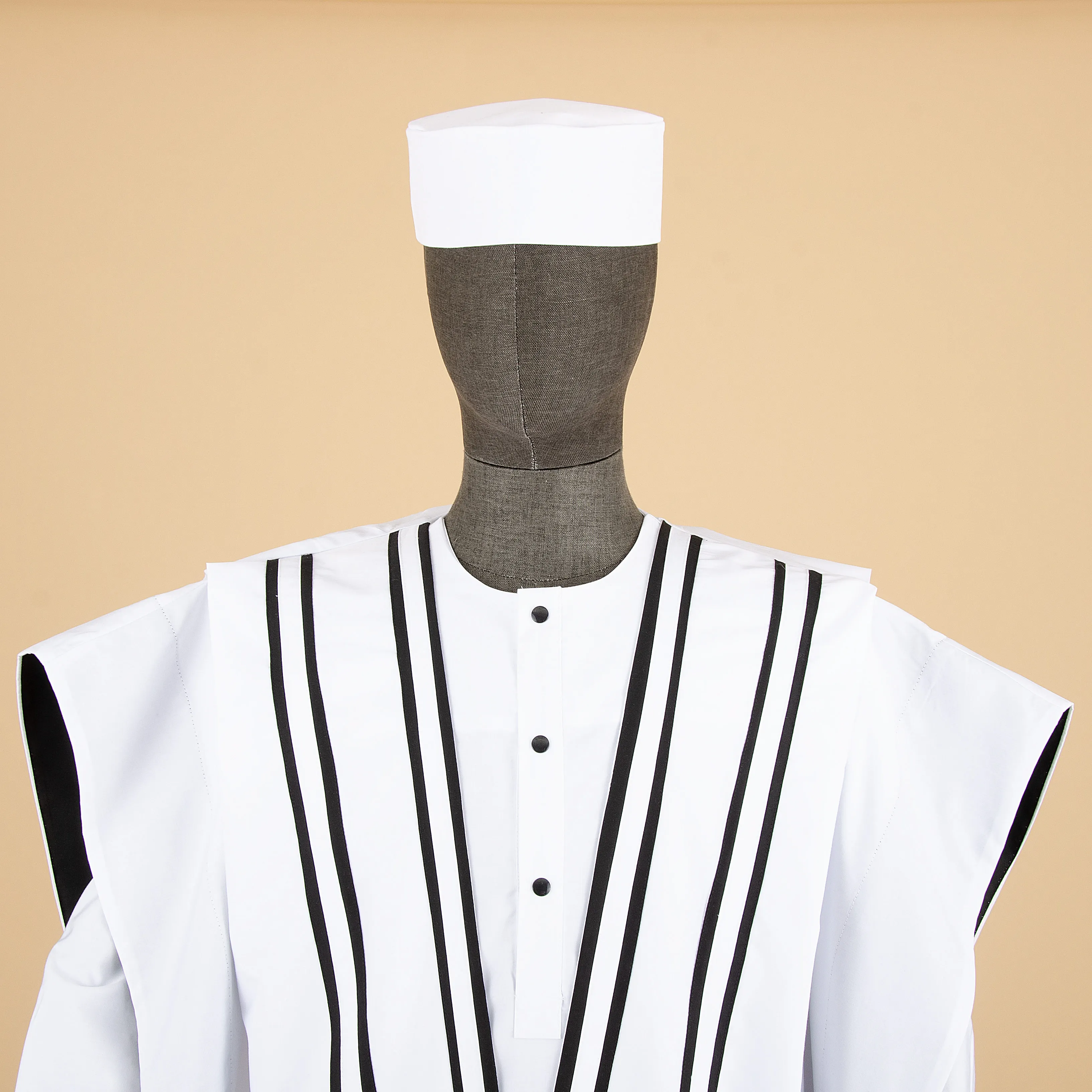 아프리카 남성 의류 Agbada 로브 다시키 셔츠 앙카라 바지 부족 모자 웨딩 이브닝 의상 4 조각 AFRIPRIDE A1816011