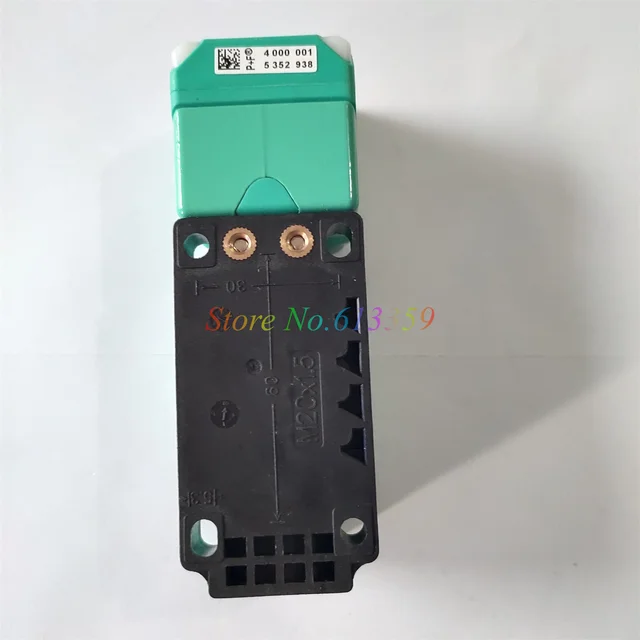 NBB20-U1-E2 誘導近接スイッチ/センサー (194771) 近接センサー