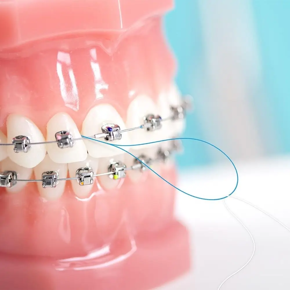 Nylon Loop Design Dental Floss Threaders Interdental Orthodontic Needle Tooth Brackets Wire Holder with Box Cleaning for 70Pcs