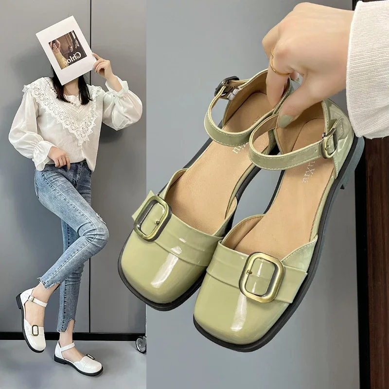 

College style single shoe women's 2024 new French versatile baotou sandals flat bottomed retro small leather shoes